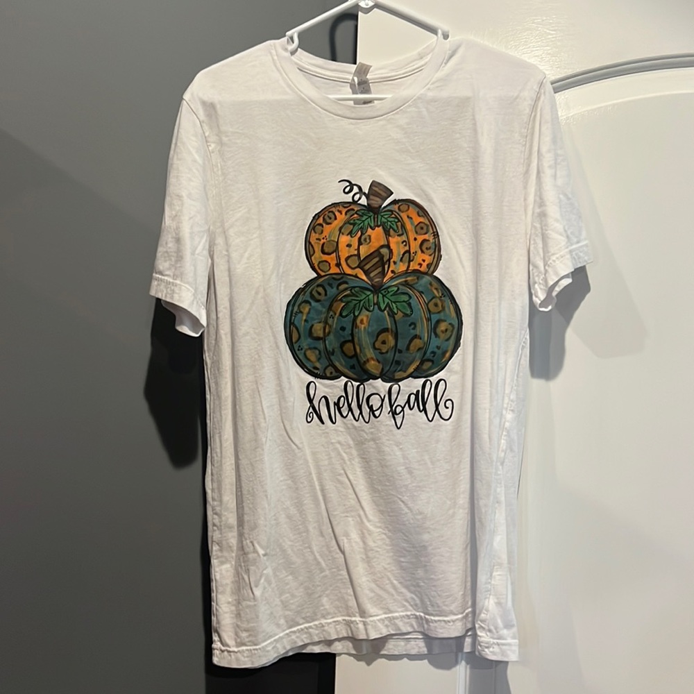 Size large, bella canvas, short sleeve T-shirt